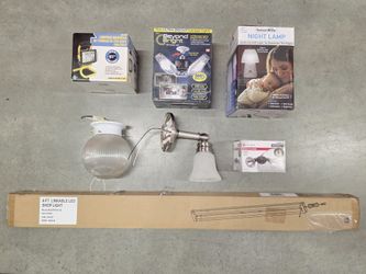 Mixed Lot Of (7) Lights, Work, Flood, Garage Lights.