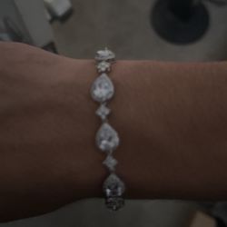 Othrsidestore star droplet bracelet