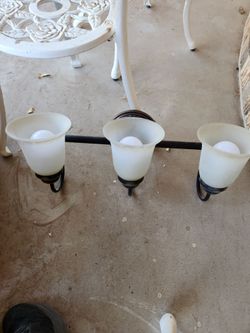 Bathroom light fixture