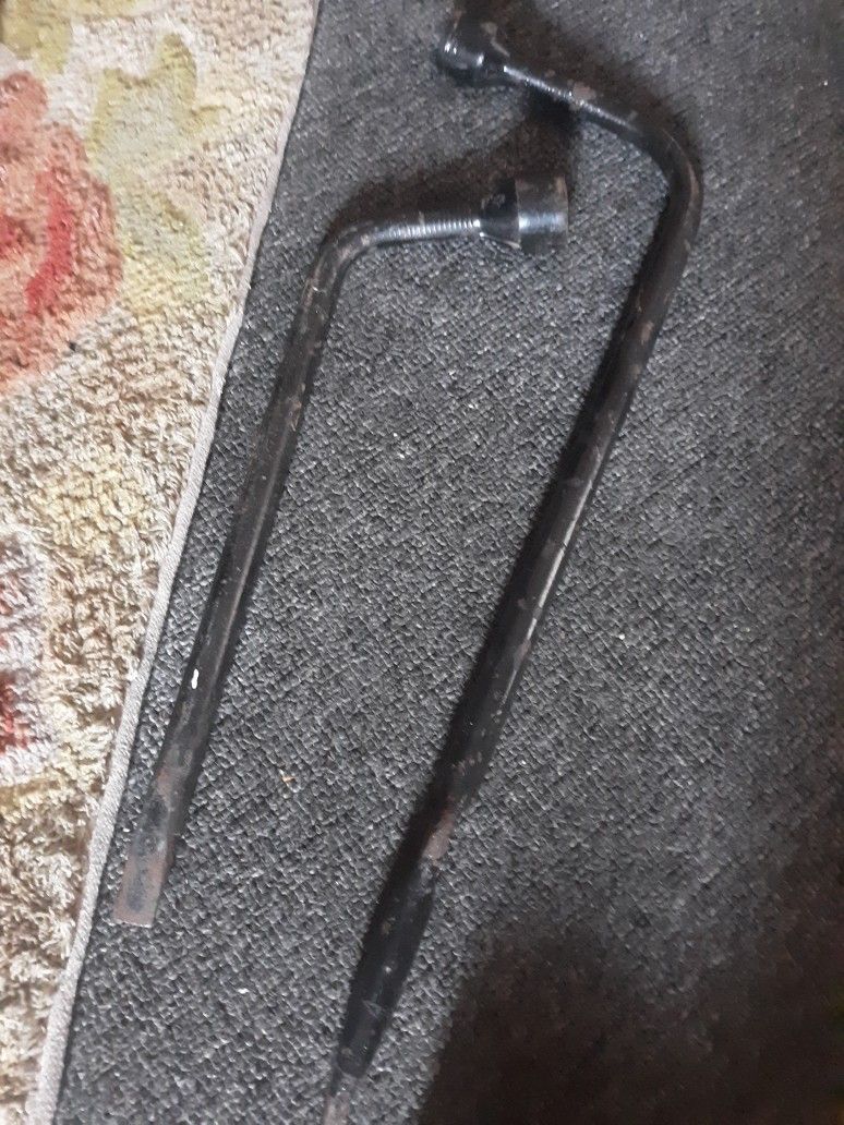 Lug Wrench
