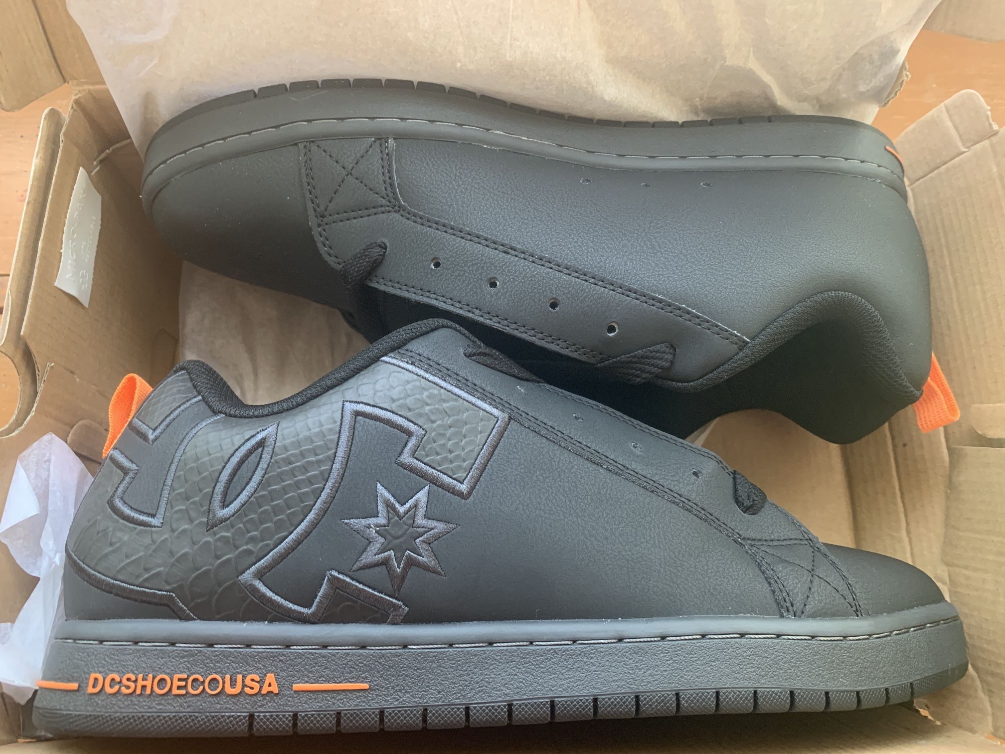 NEW Size 15 DC Men's Court Graffik SE Skateboard Shoes, (300927 - Black/Orange)