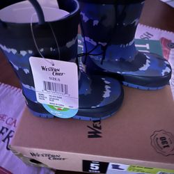 New Toddler Size 5 Rain boots River