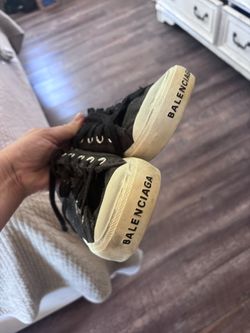 Balenciaga woman, tennis shoes Balenciaga women, tennis shoes