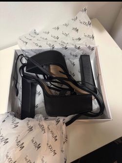 Women’s size 9 ,6in heels