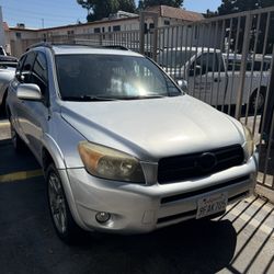 2006 Toyota RAV4. 4Cyl. 2,4Lt.