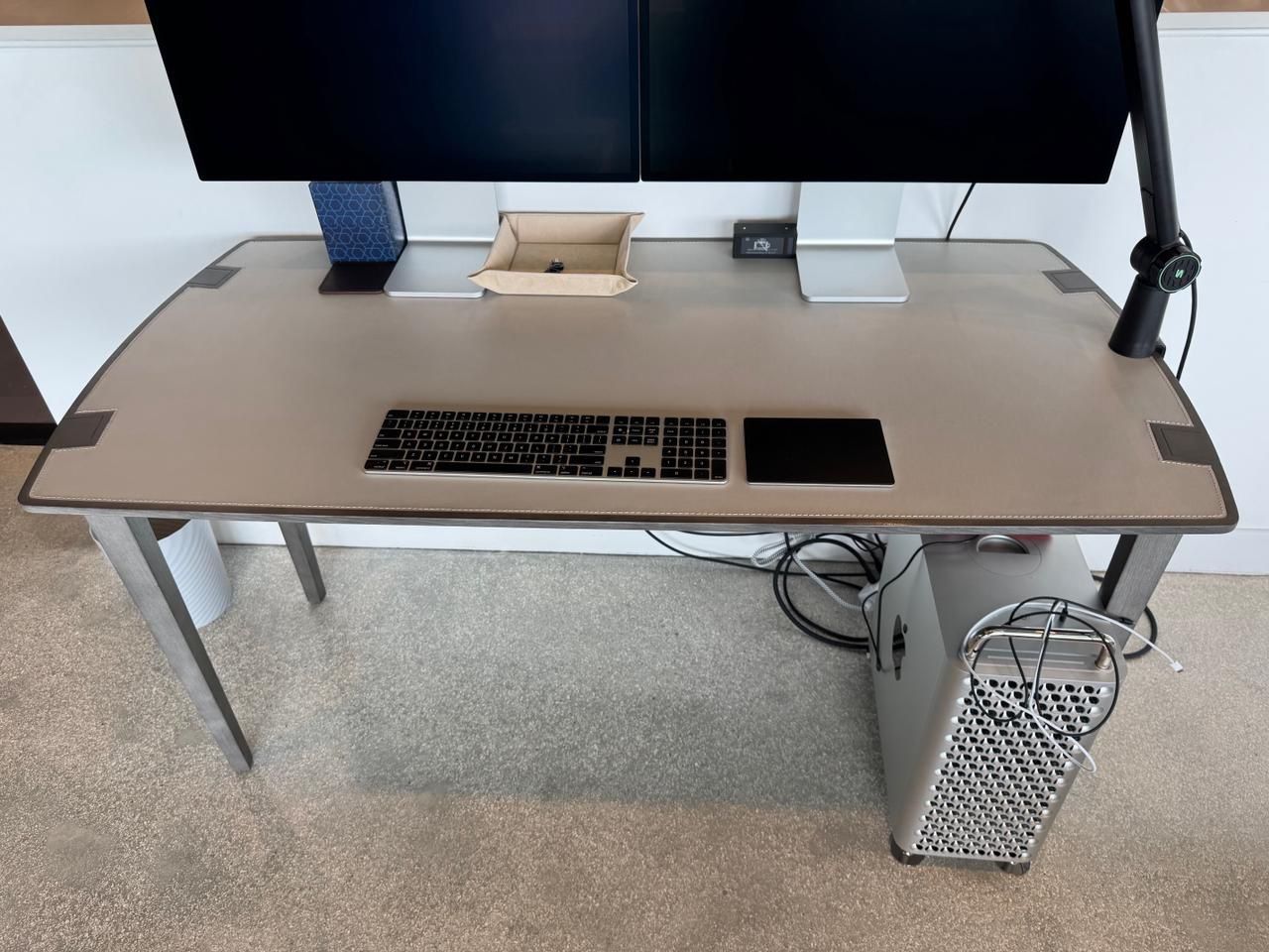 Vell Writing Desk (artefacto)