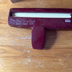 Uchida Corru-Gator Paper Crimper, 8-1/2-Inch, Straight