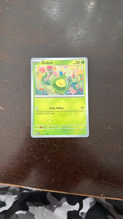 Budew Pokémon Card