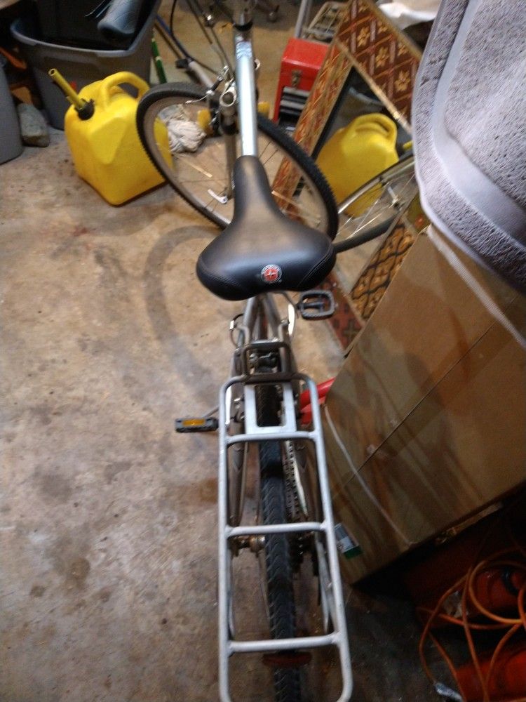Schwinn Broadway Hydroformed Mans 21 Speed ALUMINUM Bike - $120