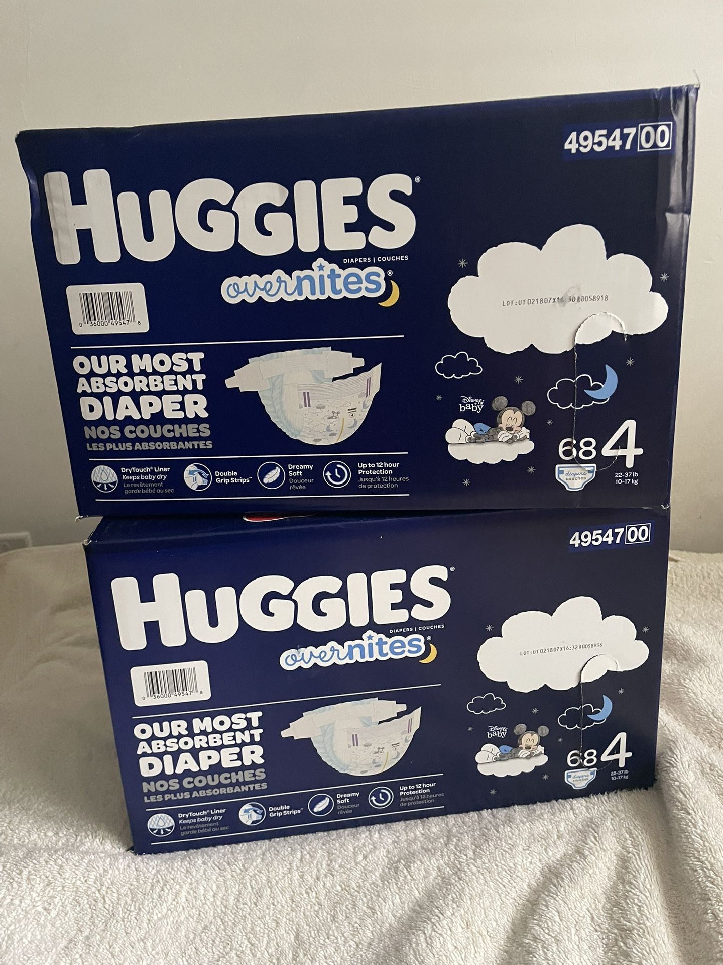 2 new boxes of Pampers size 4