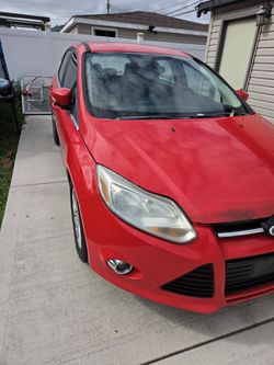 Ford focus sel hatchback