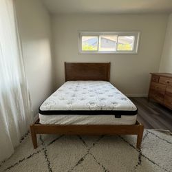 Full Size Mattress - Like New