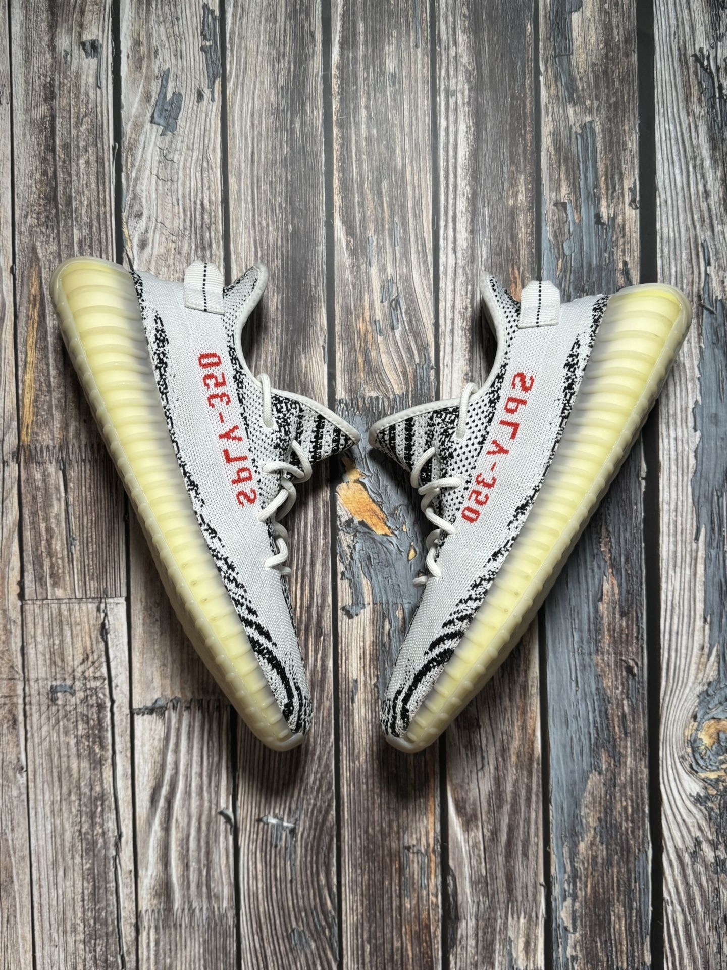 Adidas Yeezy Boost 350 v2 \