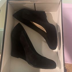 Women Shoe Fergalicous Size 5.5