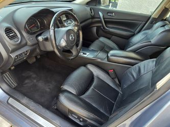 2012 nissan maxima
