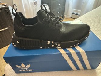 Women’s Adidas Sneakers 9.5
