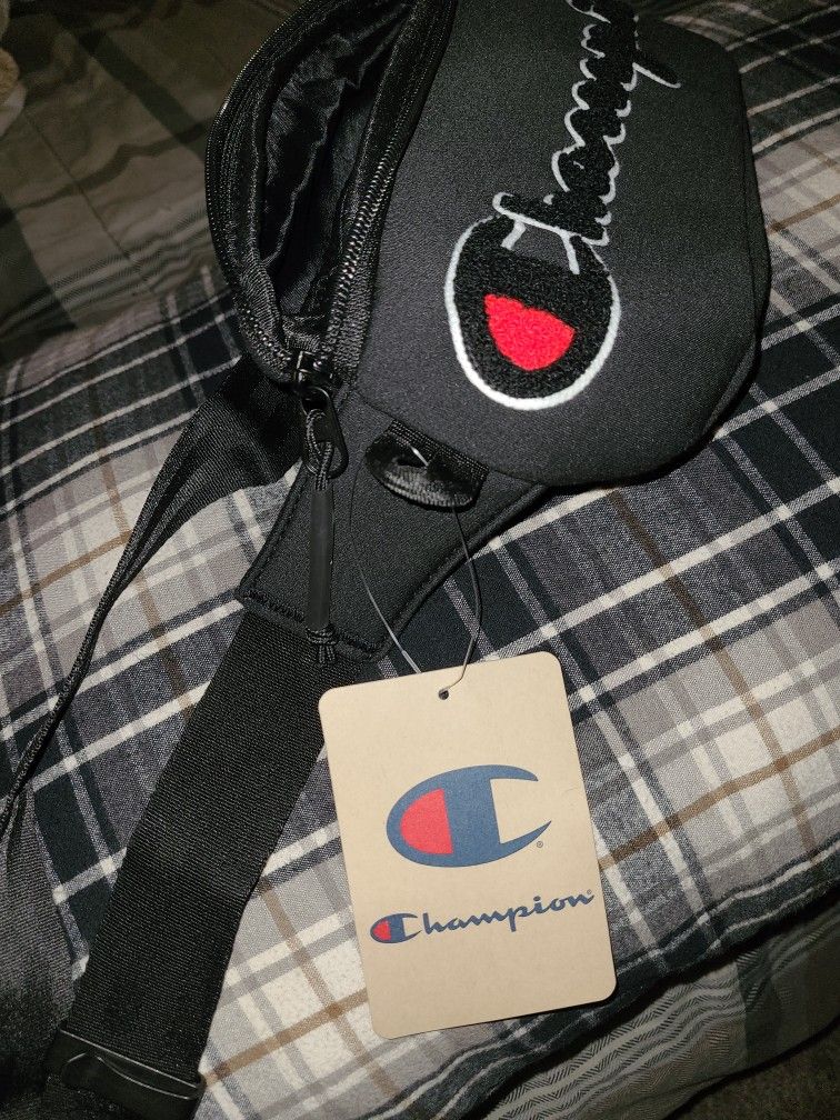 Champion Chest Bag