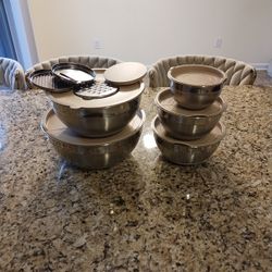 5 Bowls Different Sizes For Mixing 