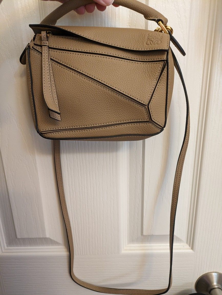 L*ewe Puzzle Mini Bag in Beige Calfskin Leather

