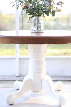 Farmhouse Pedestal Table