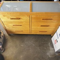 Copeland Brand 6 Drawer Dresser