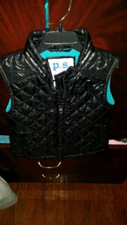 Black Vest size 4/5
