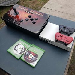 2 Fighting Games, 1 Limited edition With Box Mortal Kombat Arcade tournament stick with Brand New Conditions Xbox One S 1,000GB & 2 Controllers $500!
