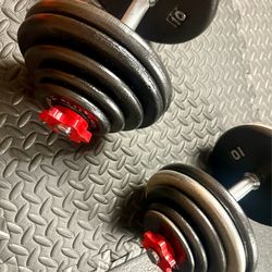 Set of Cast Iron Adjestables Dumbbells With Weight Plates: 10s, 7.5s, 5s, 2.5s and 1.25 pounders. Brute W: 115 #