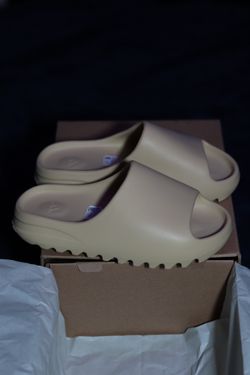 Adidas Yezzy Slide (NEW) $110