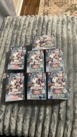 2025 Topps Chrome Football boxes