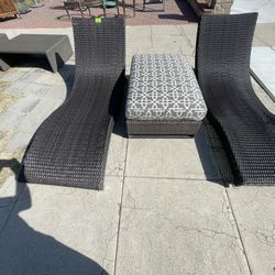 Lounge Chairs 