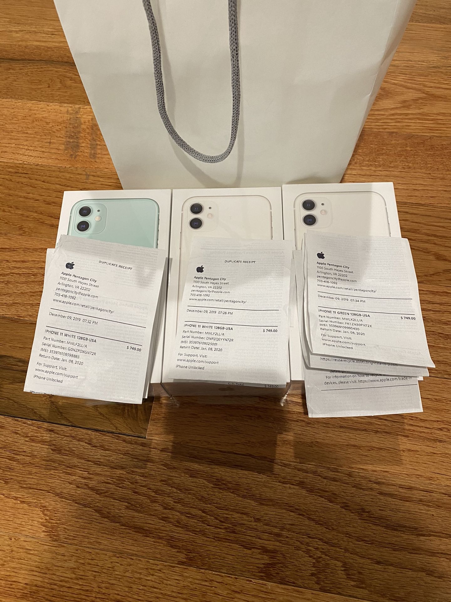 Iphone 11 unlock from Apple store 128gb and the receipt