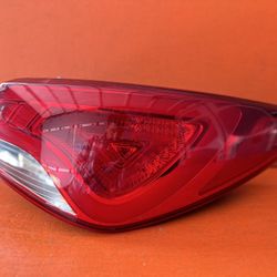2012 2013 2014 HYUNDAI ACCENT TAIL LIGHT SEDAN RIGHT SIDE HALOGEN W/LED OEM
