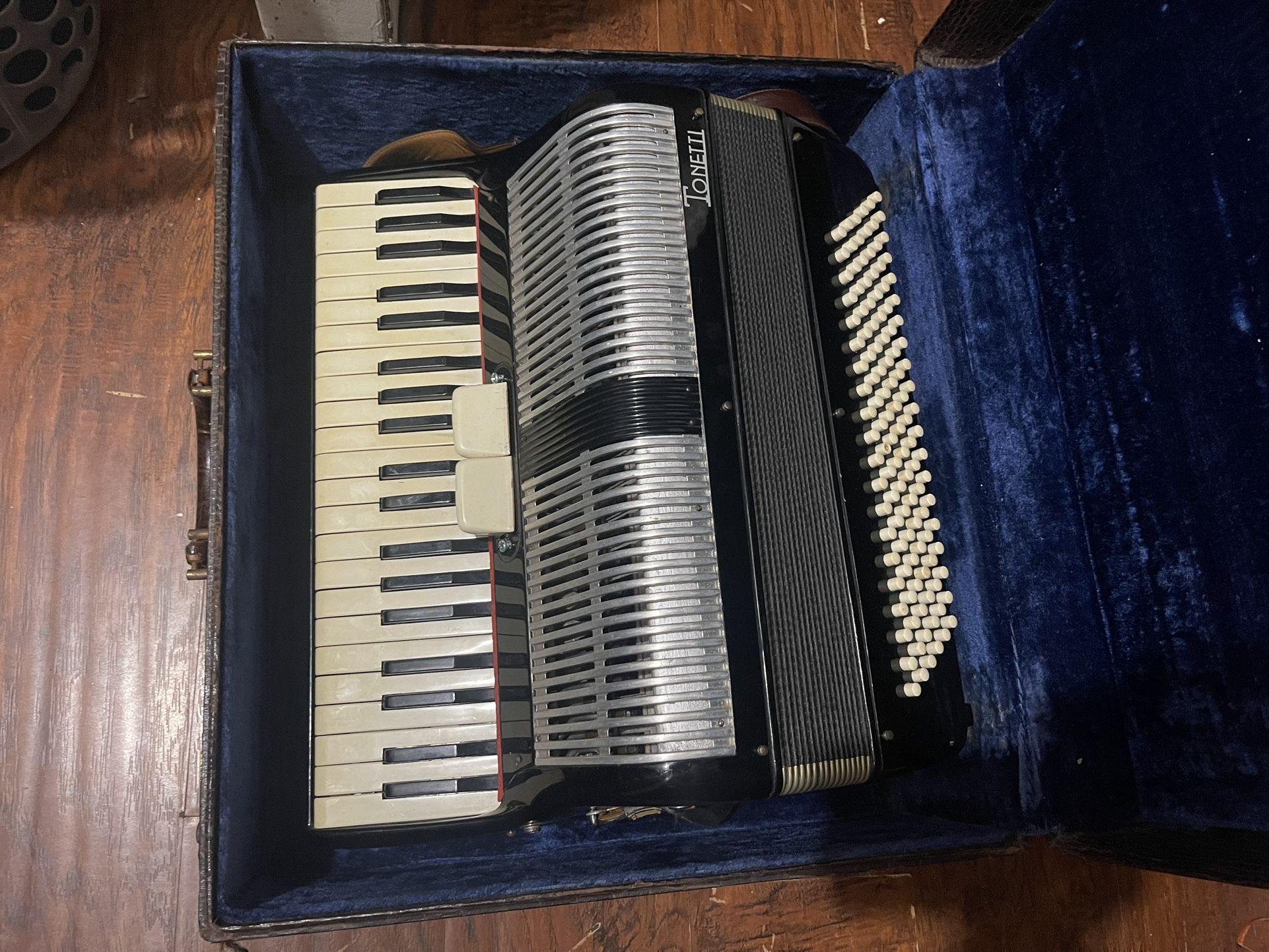 Tonetti Accordion 