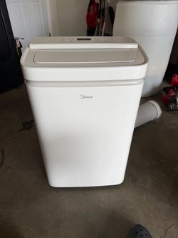 AC/ humidifier rolling unit w attachments