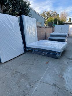 Cal-king Memory Foam Mattress  12" New Mattress in a plastic