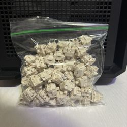 NovelKey Cream Switches 67 pieces
