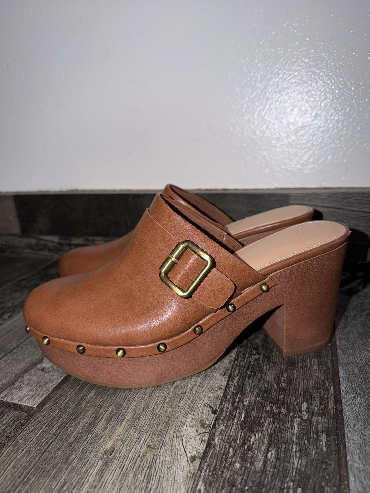 Women's Faux Leather Heeled Clogs