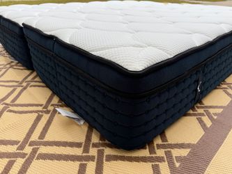 The DreamCloud Premier Rest, Twin XL, Like New, Perfect Condition
