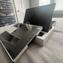 Microsoft 7+ Surface Pro with Accessories 