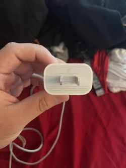 Apple Mag Safe Charger Pad &’ Comes With 20 W Charging Block 