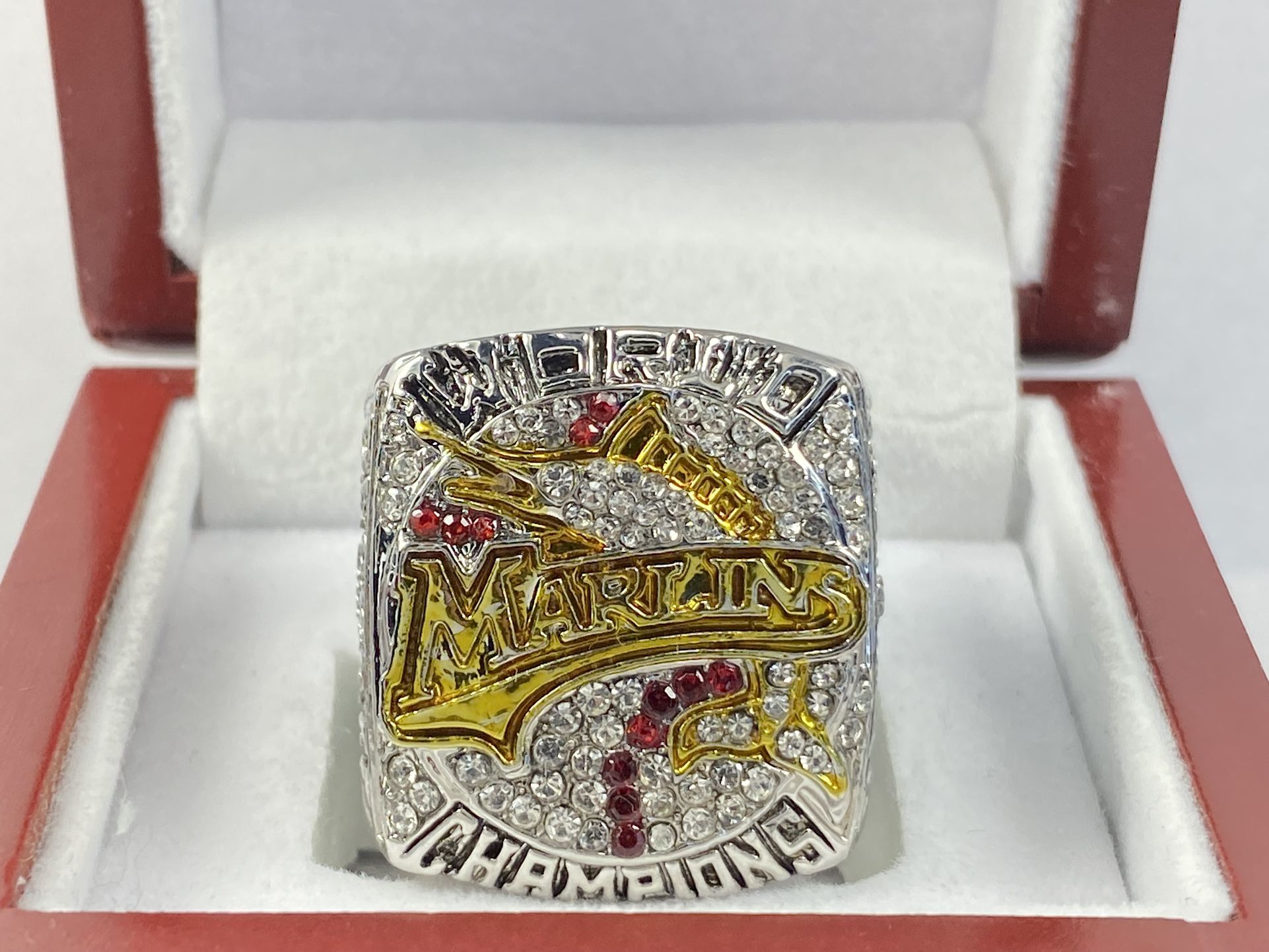 2003 FLORIDA MARLINS WORLD SERIES CHAMPIONSHIP RING - Buy and Sell  Championship Rings