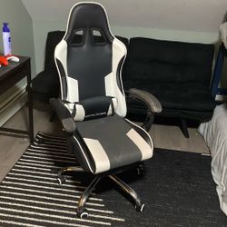 Gaming Chair  Free 
