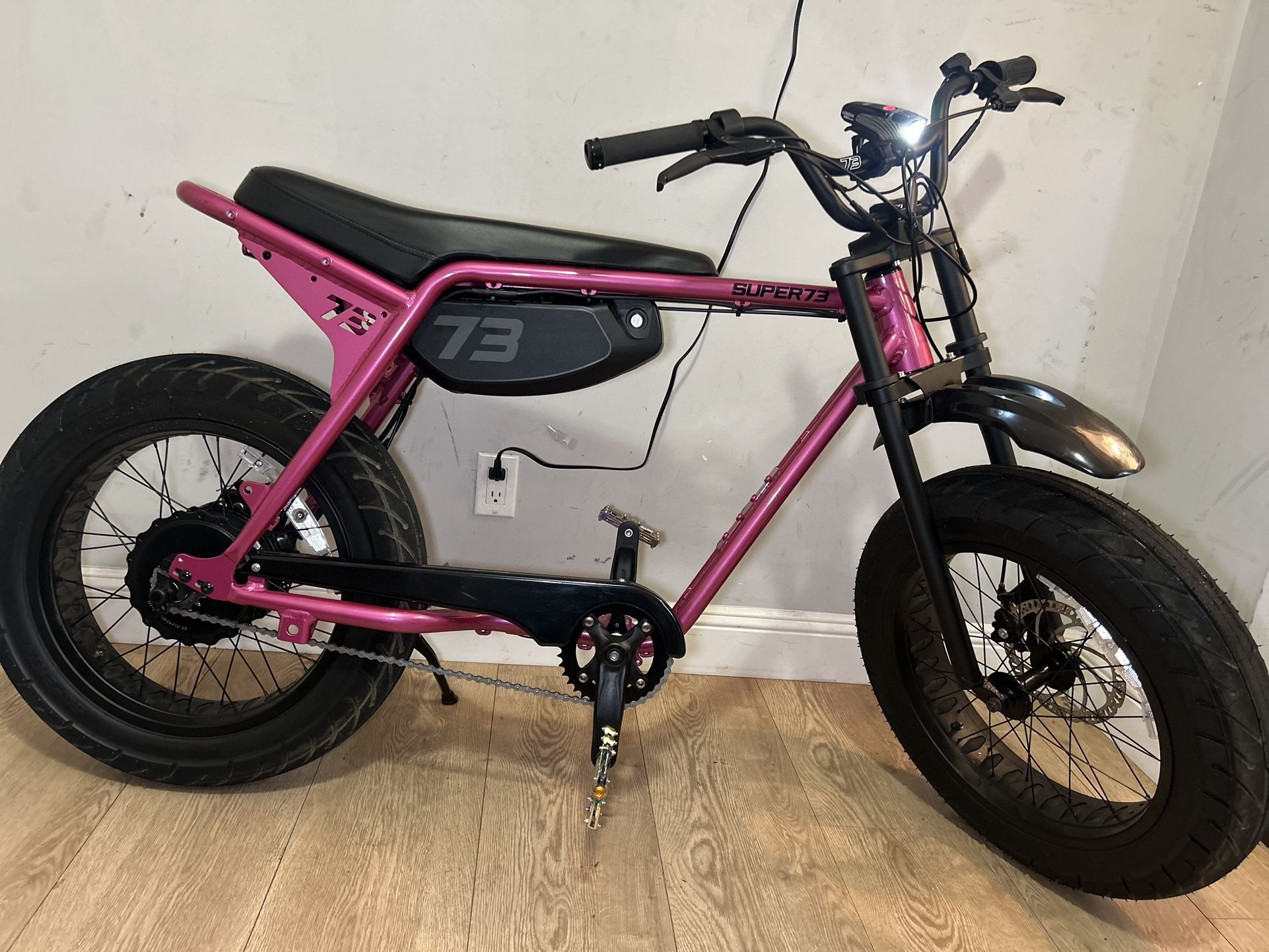 Super73 ZX Prickly Pink Electric Motobike 50+ Range & 26mph+ Speed Like New