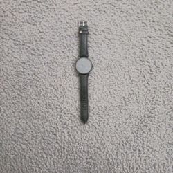 Geneva analog watch[CHECK DESCRIPTION]