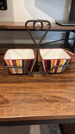 Southern Living containers and stand