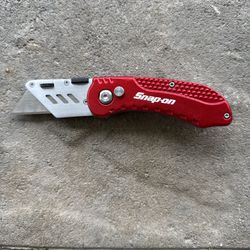 Snap-On Tools Utility Knife Aluminum Handle Anodized Box Cutter Blade Snap On  DISCOUNT offered for multiple quantity purchased. Contact for info.   W