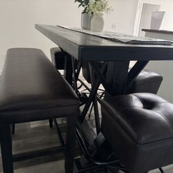 Dining Table With 4 Seats And Beach