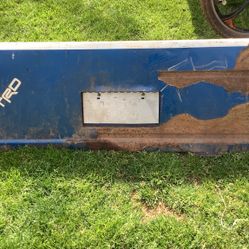 1986 Used Toyota Pickup Tailgate. 