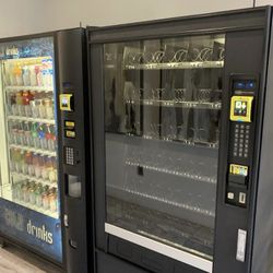 Drink And Beverages Vending Machine With Credit Card Reader